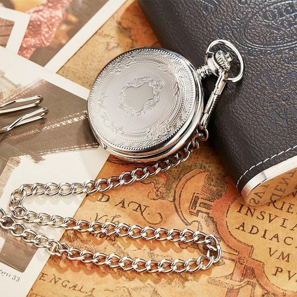 Montre gousset 1880 à clé - Acier doré - Fin des années Montre gousset 1880 à clé - Acier doré - Fin des années