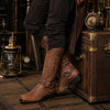 Bottes Cowboy Homme - marron portée, ambiance atelier steampunk