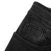 Jean Punk Homme, gros plan poche arrière rivetée en denim noir