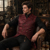 Veste Costume Gothique Sans Manche Homme Rouge - portée assise fauteuil cuir, ambiance steampunk