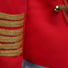 Veste Militaire Steampunk rouge, détail galons dorés et bouton à chaînette